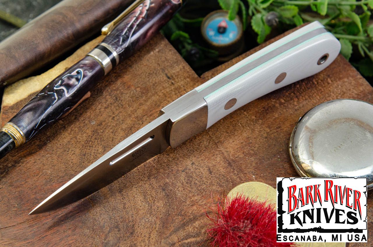 バークリバー エッセンシャル MagnaCut バトルシップ グレー G-10 - シー ブルーライナー
